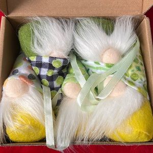 Set of 10 lemon hanging
ornament.